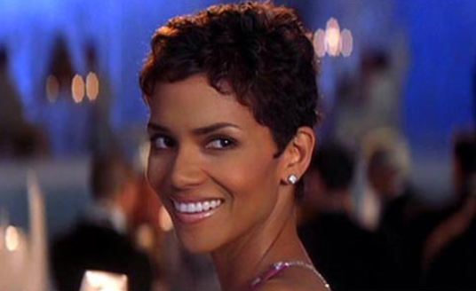 halle-berry-as-jinx-johnson-in-die-another-day.jpg